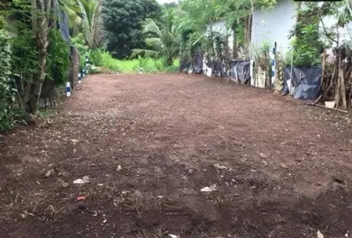 කඩවතට සමීපව ට්‍රුක්මෝ හංඳියට කි.මි 1 ක් දුරින්, පර්චස් 4.9 ක ඉඩමක්  ඉක්මනින් විකිණීමට ඇත.